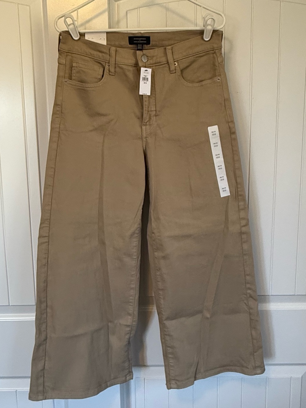 Banana Republic Factory Wide-Leg Jeans in Khaki